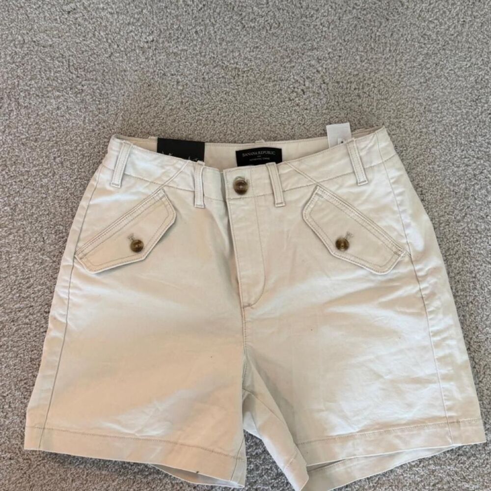 Banana-republic Women's Cream and Tan Shorts